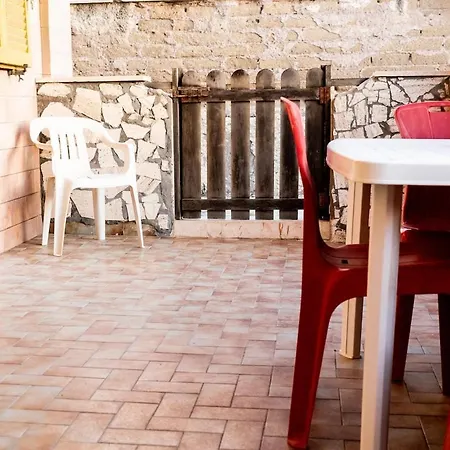 Casa Claudia Beachfront Isola Sacra